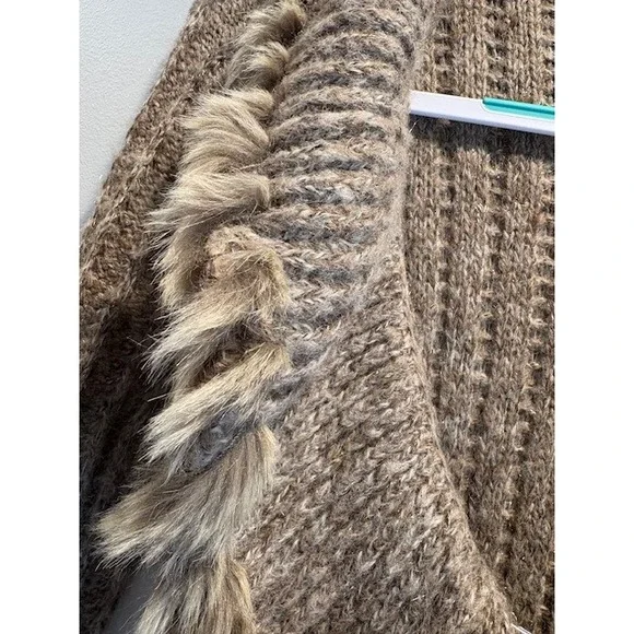 ARDEN B Womens Knit Cardigan Sweater Jacket Fur Trim Ruffle Waterfall M - Picture 5 of 9